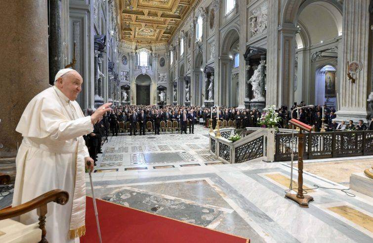 Papa Francesco: “seminare speranza e vincere il virus dell’indifferenza”