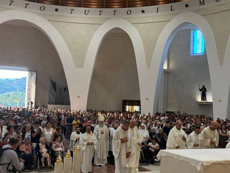 La Chiesa voluta da Natuzza eretta a Santuario Mariano Diocesano