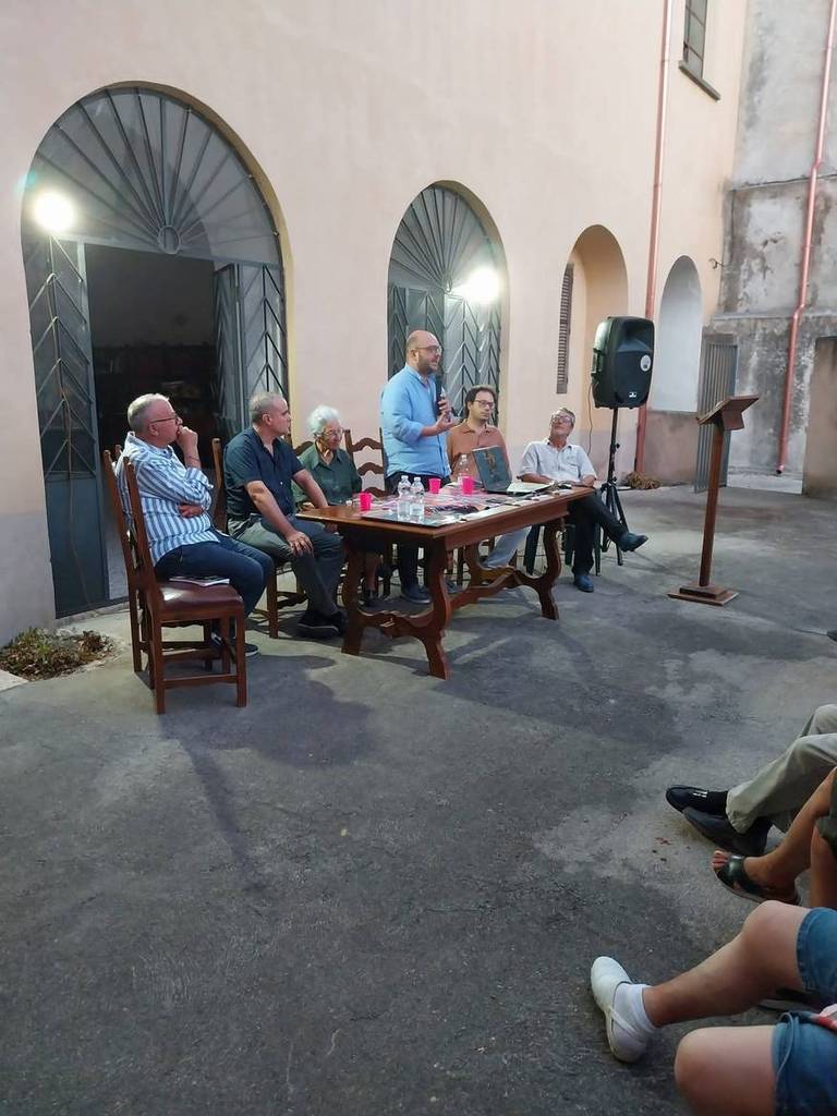 Longobardi, presentato il volume “Don Francesco Miceli. Il soffio di Dio”