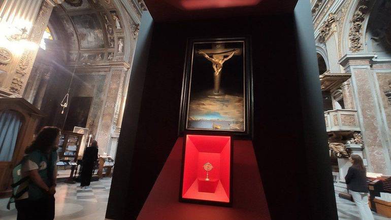 In mostra a Roma il Crocifisso di Dalì 